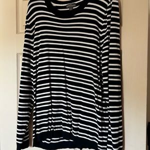 Women’s lightweight sweater